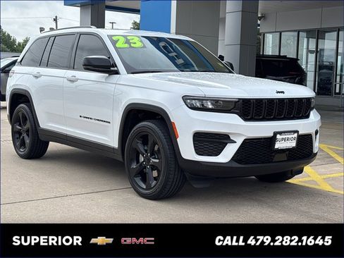 Used 2023 Jeep Grand Cherokee Altitude AWD/4WD image 1