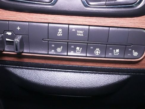 Used 2017 RAM 1500 Laramie AWD/4WD image 31