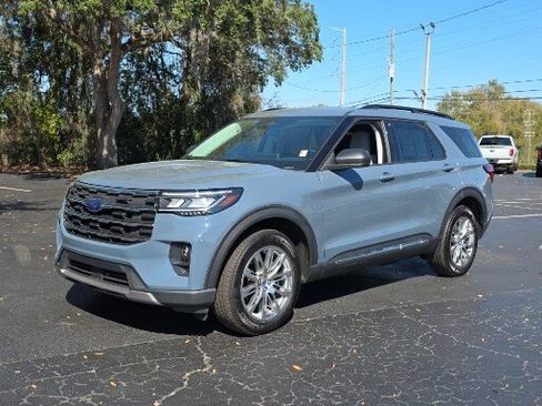 Certified 2025 Ford Explorer Active w/ Active Comfort Package image 11