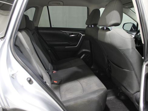 Used 2022 Toyota RAV4 XLE image 25