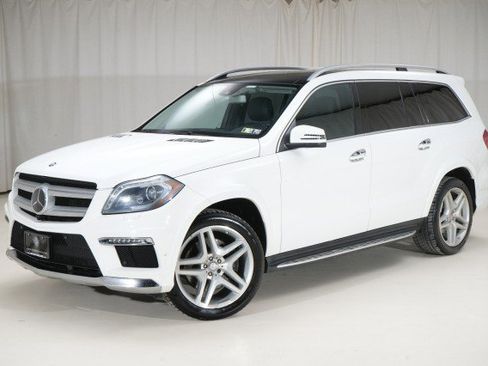 Used 2016 Mercedes-Benz GL 550 4MATIC image 1