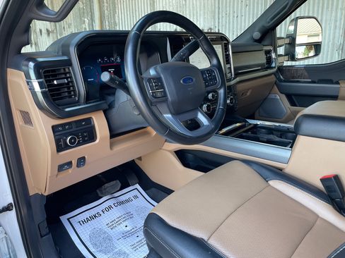 Used 2023 Ford F250 Lariat w/ Tow Technology Package image 13