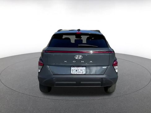 Used 2025 Hyundai Kona SEL image 11