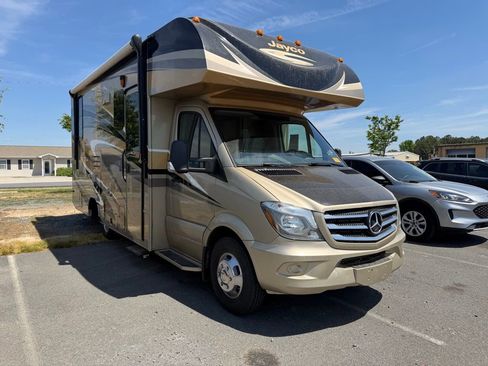 Used 2016 Mercedes-Benz Sprinter 3500 image 3
