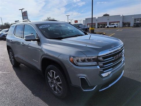Used 2023 GMC Acadia SLE w/ Driver Convenience Package image 1