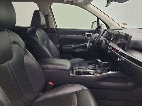 Used 2024 Kia Sorento S w/ Panoramic Sunroof Package FWD image 21