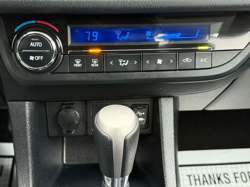 Used 2015 Toyota Corolla S image 31