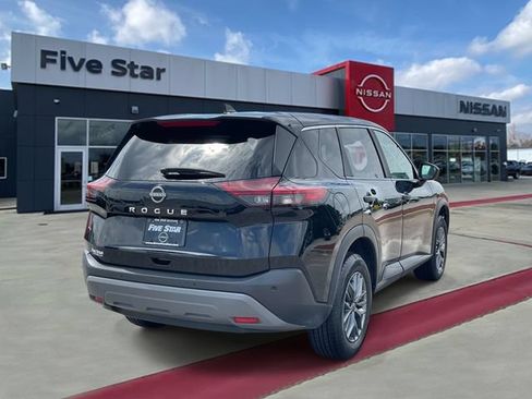 Used 2023 Nissan Rogue S FWD image 6