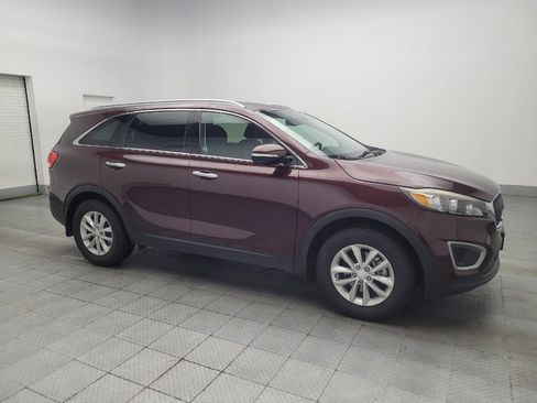 Used 2018 Kia Sorento LX image 11