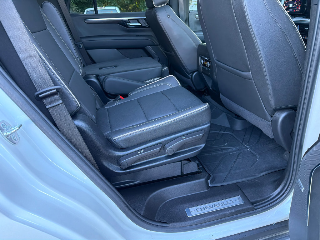Used 2025 Chevrolet Tahoe Premier w/ Sun And Tow Package RWD image 15