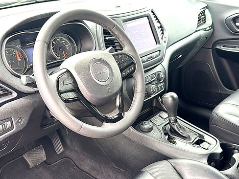 Used 2023 Jeep Cherokee Altitude Lux AWD/4WD image 12