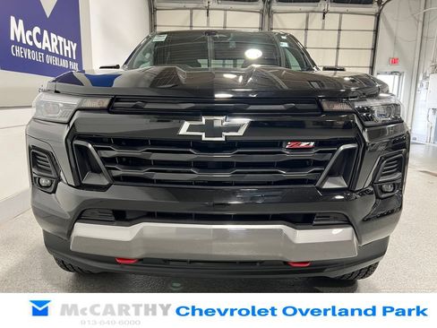 Used 2023 Chevrolet Colorado Z71 w/ Z71 Convenience Package 2 AWD/4WD image 11