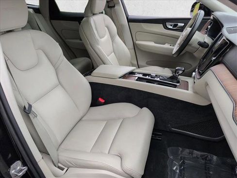 Used 2019 Volvo XC60 T5 Inscription w/ Protection Package Premier FWD image 22