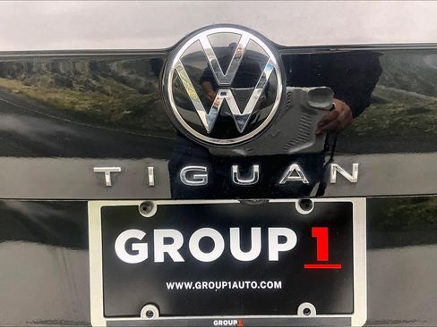 Used 2022 Volkswagen Tiguan SE image 33