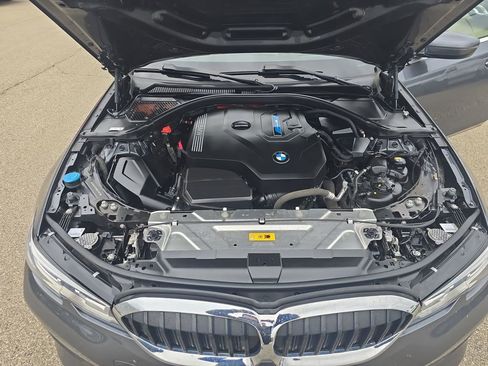 Used 2022 BMW 330e xDrive w/ Premium Package image 23