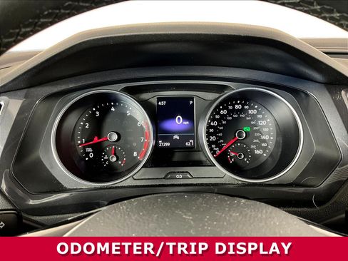 Used 2020 Volkswagen Tiguan SE w/ Panoramic Sunroof Package FWD image 13