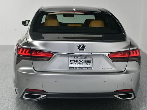 Used 2023 Lexus LS 500 w/ Accessory Package (Z2) image 17