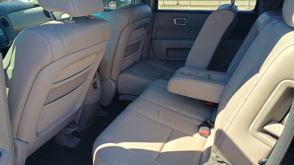 Used 2011 Honda Pilot EX-L image 24