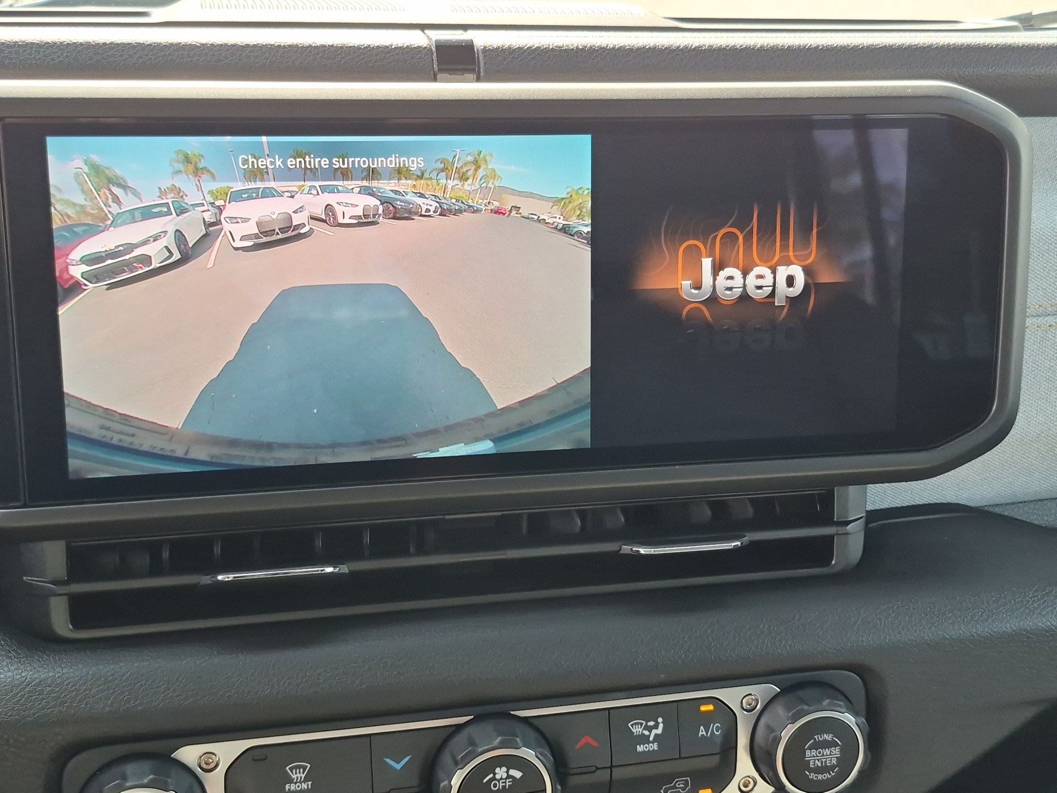 Used 2025 Jeep Wrangler Unlimited Sport AWD/4WD image 25