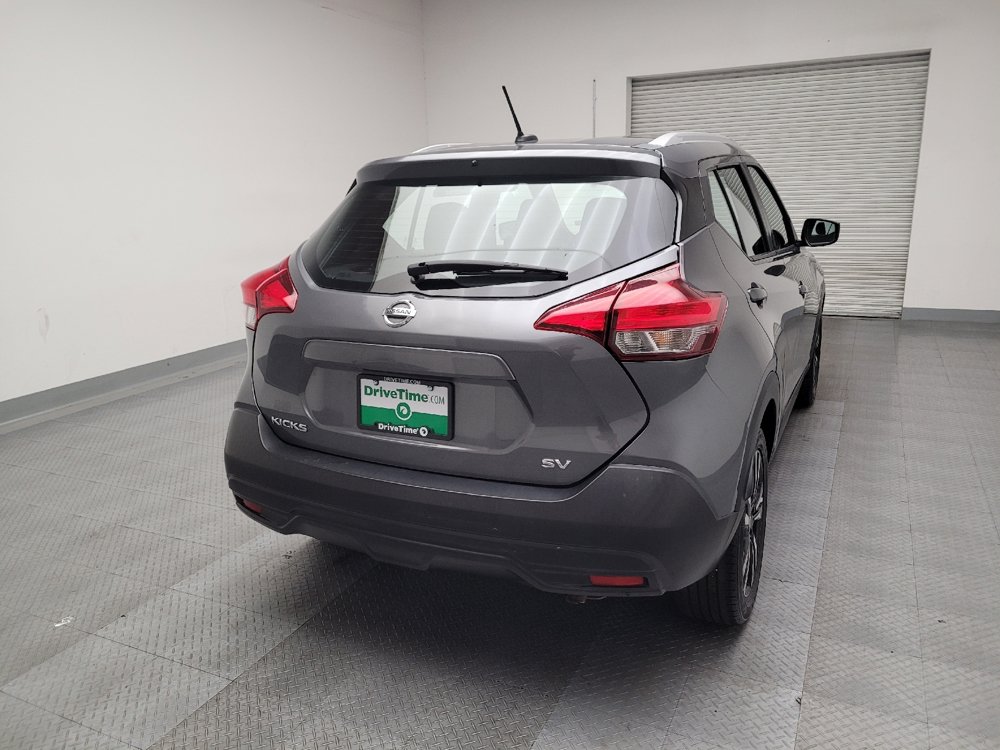 Used 2019 Nissan Kicks SV FWD image 7