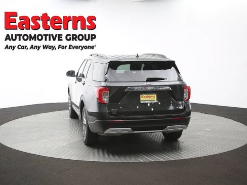 Used 2022 Ford Explorer XLT w/ Equipment Group 202A AWD/4WD image 39