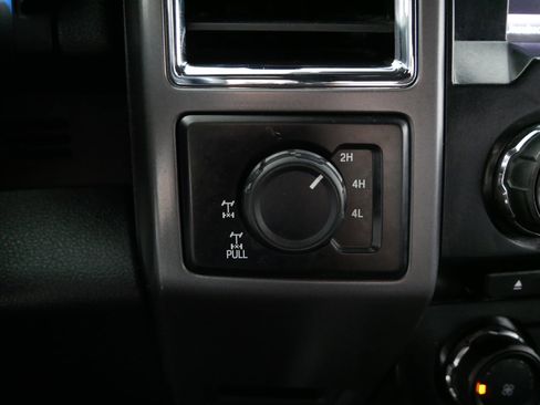 Used 2015 Ford F150 XLT w/ Equipment Group 302A Luxury image 32