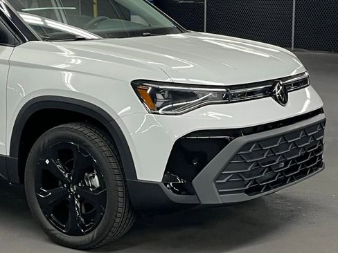 New 2026 Volkswagen Taos SE AWD/4WD image 41