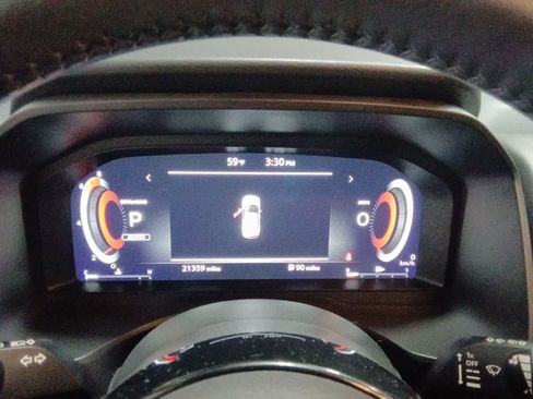 Used 2024 Nissan Rogue SL w/ SL Premium Package image 13