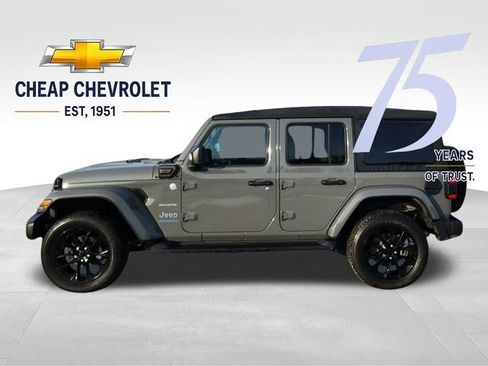 Used 2023 Jeep Wrangler Unlimited Sahara w/ Cold Weather Group AWD/4WD image 2