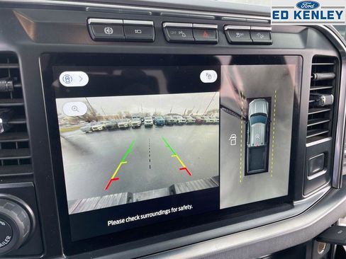 Used 2024 Ford F350 Platinum w/ FX4 Off-Road Package image 11