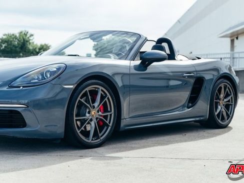 Used 2017 Porsche 718 Boxster S image 45