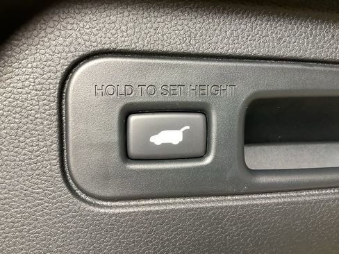 Used 2023 Honda Pilot EX-L image 17