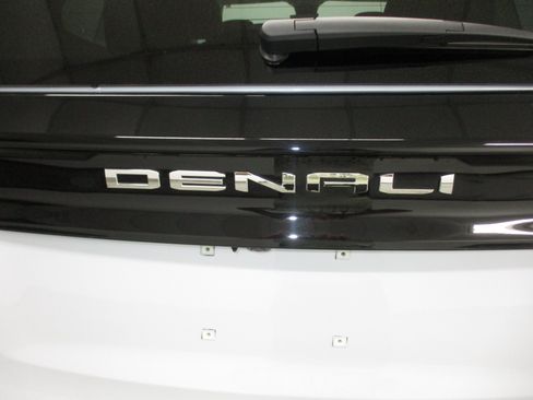 New 2026 GMC Acadia Denali w/ Super Cruise Package AWD/4WD image 10