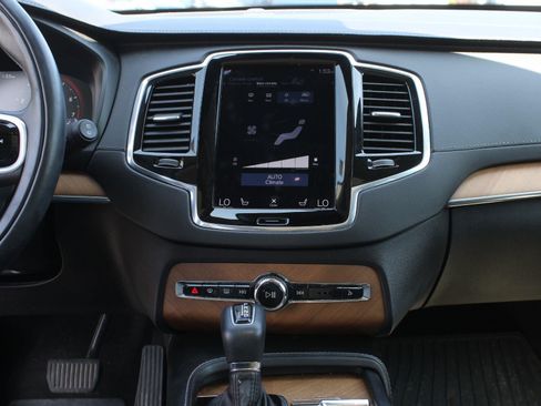 Used 2020 Volvo XC90 T6 Inscription w/ Protection Package AWD/4WD image 14