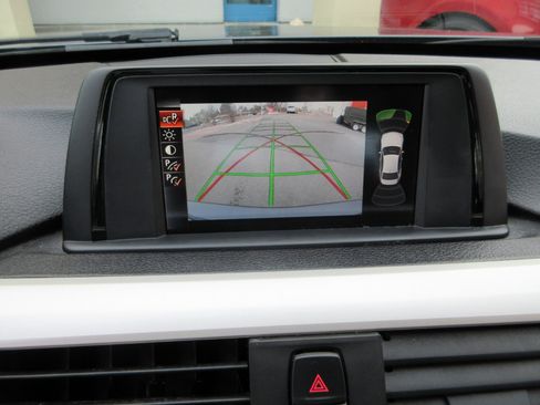 Used 2016 BMW 320i Sedan image 55