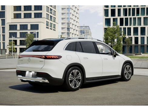 New 2026 Mercedes-Benz EQS 400 4MATIC SUV image 21