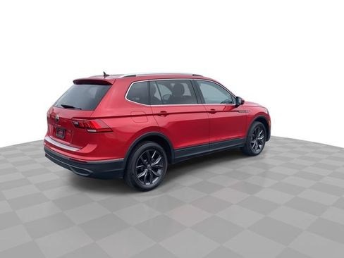 Used 2023 Volkswagen Tiguan SE FWD image 8