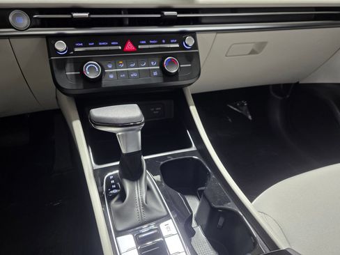Certified 2025 Hyundai Tucson SE FWD image 27