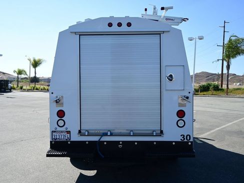 Used 2023 Ford E-350 and Econoline 350 Super Duty w/ Power Windows & Locks Group RWD image 8