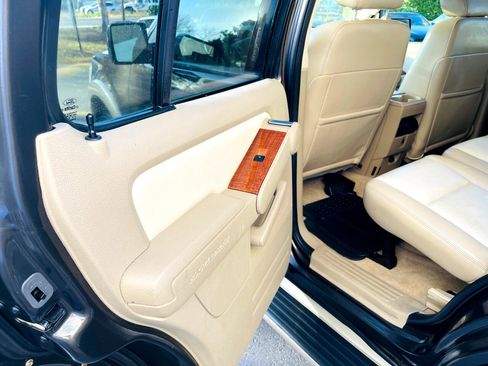 Used 2007 Ford Explorer Eddie Bauer image 13