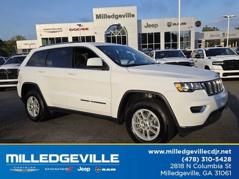 Used 2020 Jeep Grand Cherokee Laredo RWD image 1