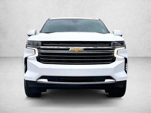 Used 2021 Chevrolet Suburban LT w/ LT Signature Package image 3