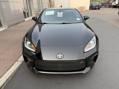 Used 2023 Toyota GR86 Premium w/ ALL Weather Mat Package (TMS) RWD image 8