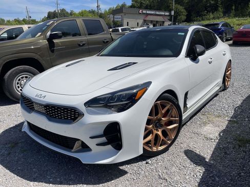 Used 2022 Kia Stinger GT1 AWD/4WD image 3
