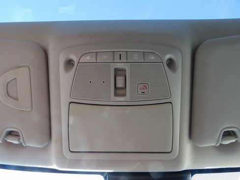 Used 2019 Nissan Rogue SL w/ Premium Package image 28