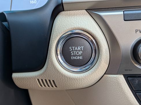 Used 2014 Lexus ES 350 w/ Luxury Package FWD image 29