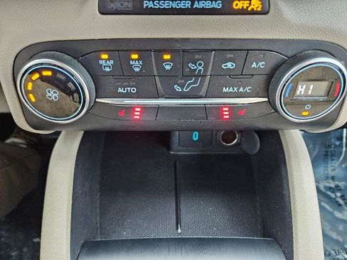 Certified 2020 Ford Escape SE AWD/4WD image 23