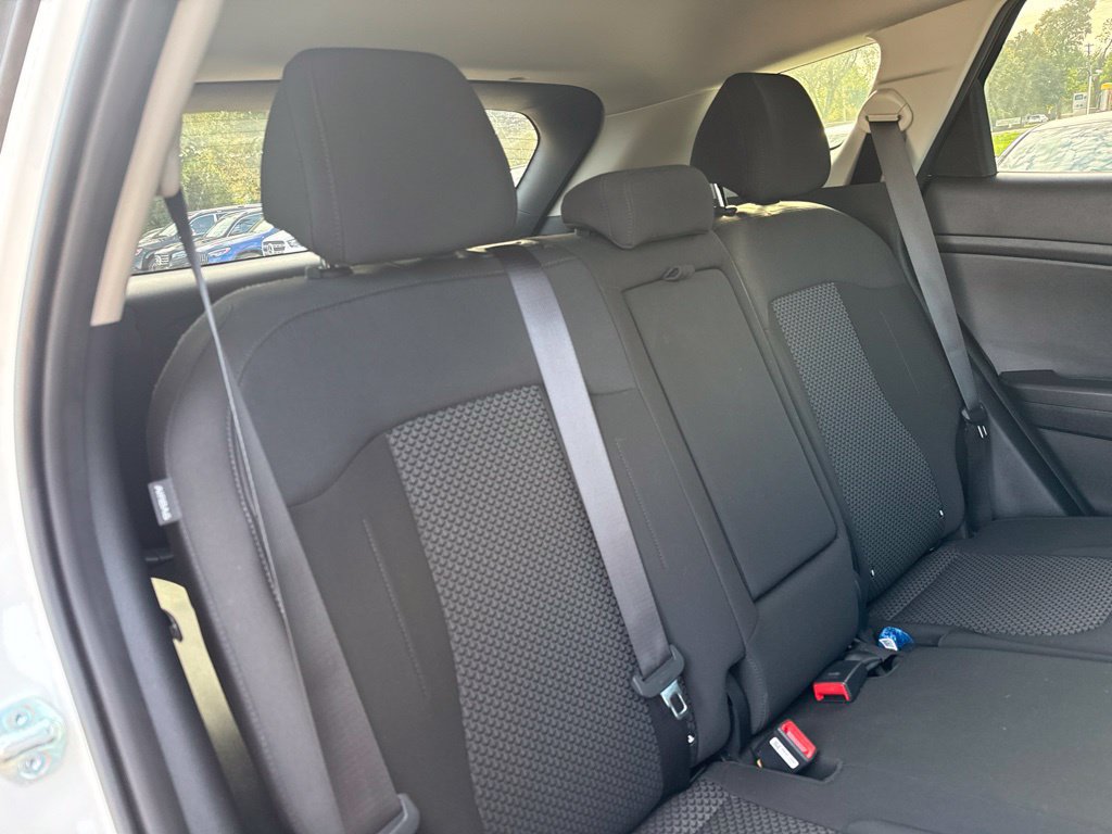 Used 2025 Kia Sportage LX AWD/4WD image 16