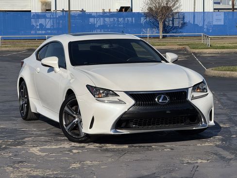 Used 2017 Lexus RC 200t image 3