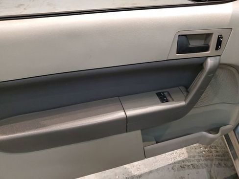 Used 2008 Ford Focus SE image 17